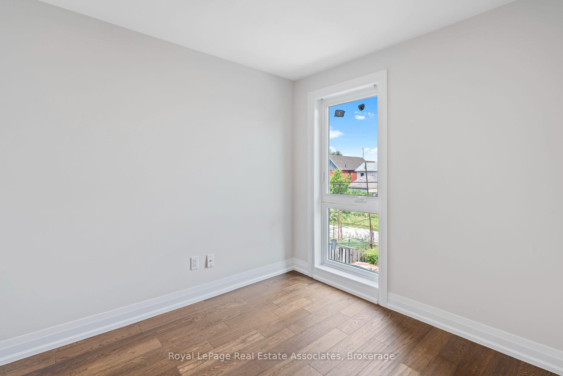 Photo 15 of Unit Upper, 23 Somerset Avenue, Hamilton, Stipley — HOMEH