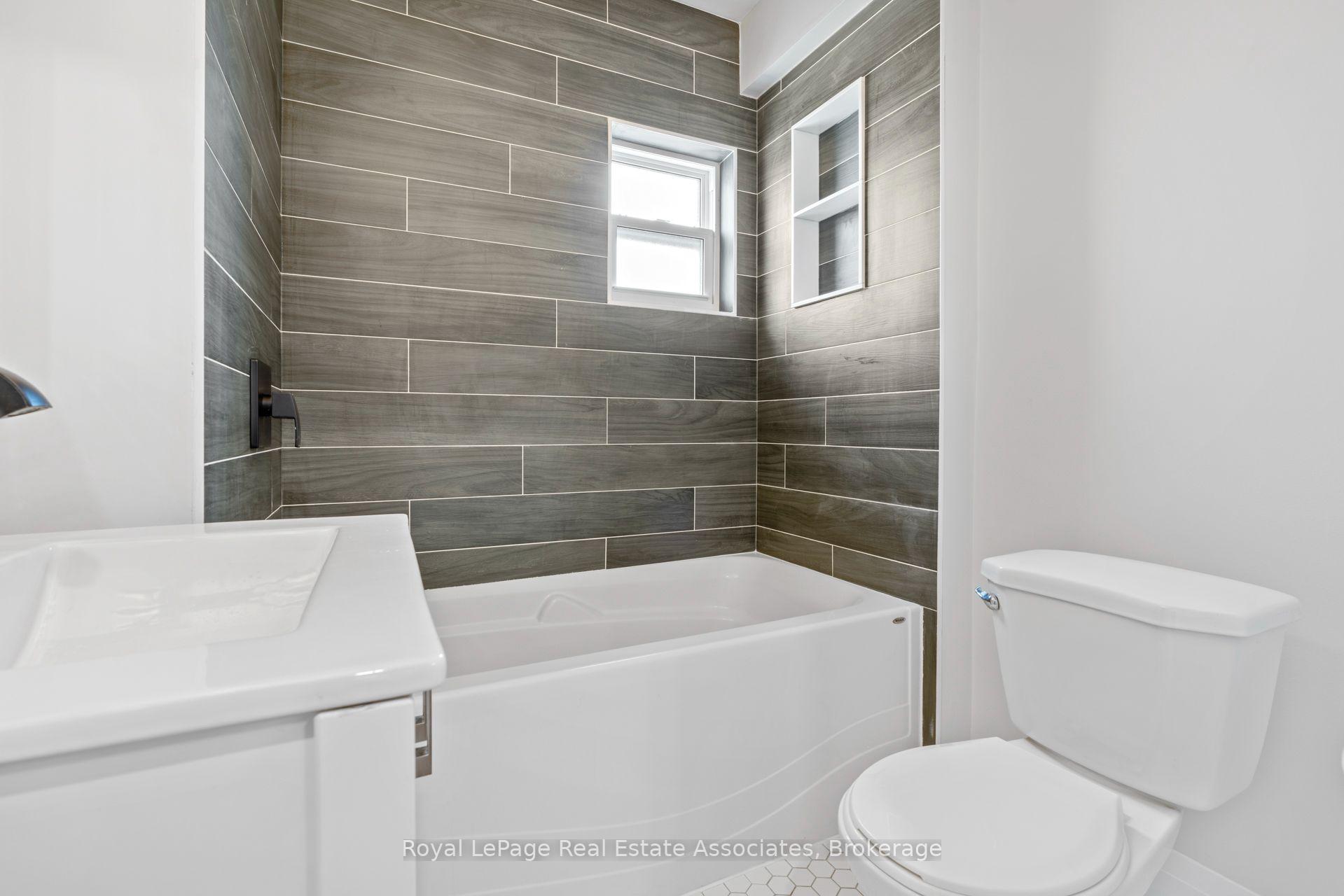 Photo 17 of Unit Upper, 23 Somerset Avenue, Hamilton, Stipley — HOMEH