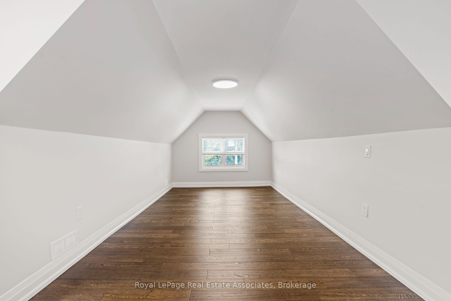 Photo 20 of Unit Upper, 23 Somerset Avenue, Hamilton, Stipley — HOMEH
