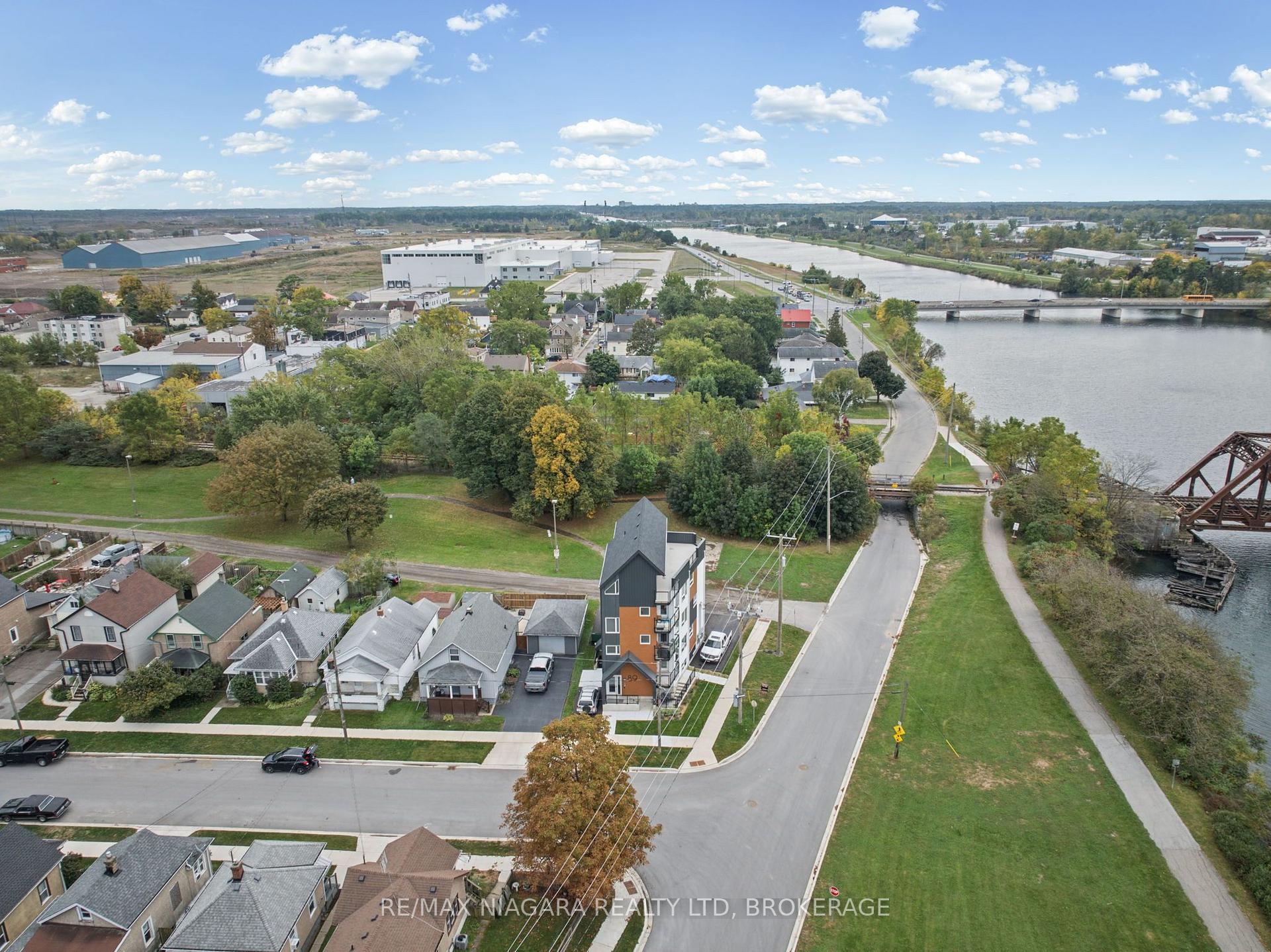 Photo 42 of 89 Sixth Street, Welland, Lincoln/Crowland — HOMEH