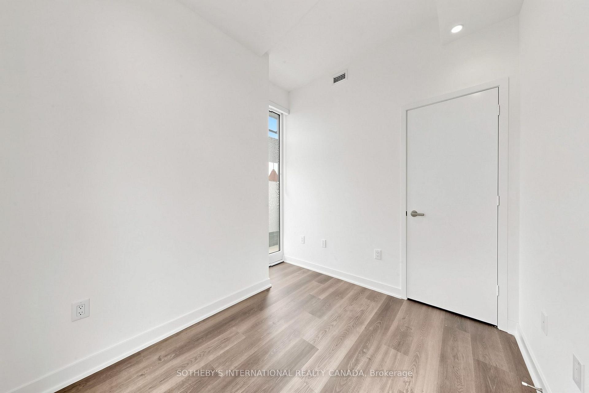 Photo 15 of Unit 1809, 3900 Confederation Parkway, Mississauga, City Centre — HOMEH