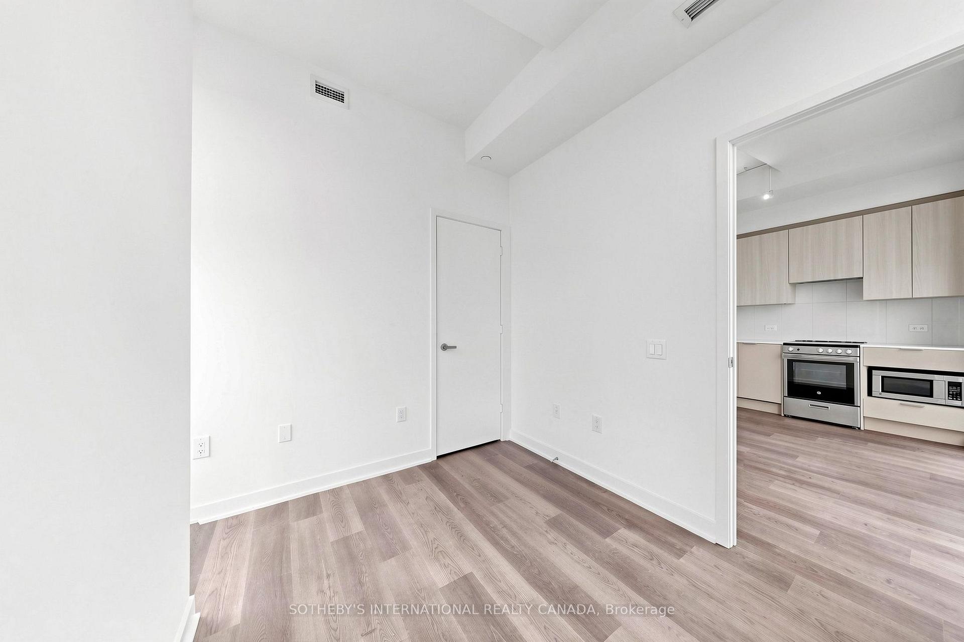 Photo 16 of Unit 1809, 3900 Confederation Parkway, Mississauga, City Centre — HOMEH