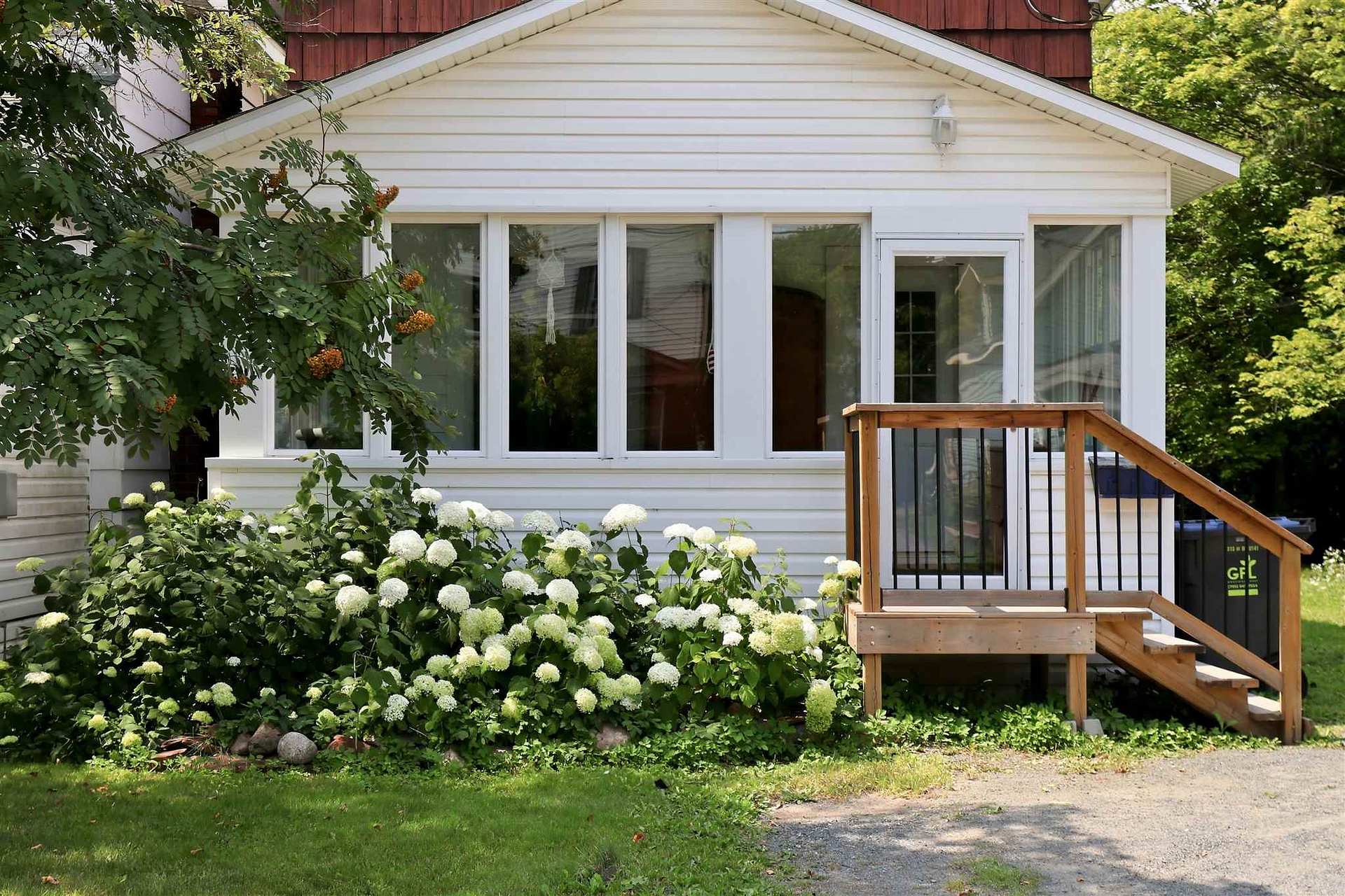 Photo 2 of 317 Wilson Street, Sault Ste Marie, Ward 4 — HOMEH