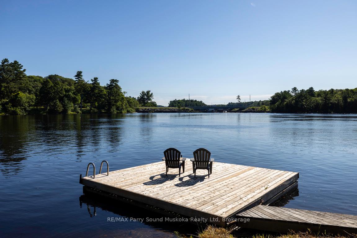 Photo 4 of 149 William Street, Parry Sound — HOMEH