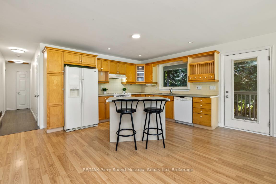 Photo 10 of 149 William Street, Parry Sound — HOMEH