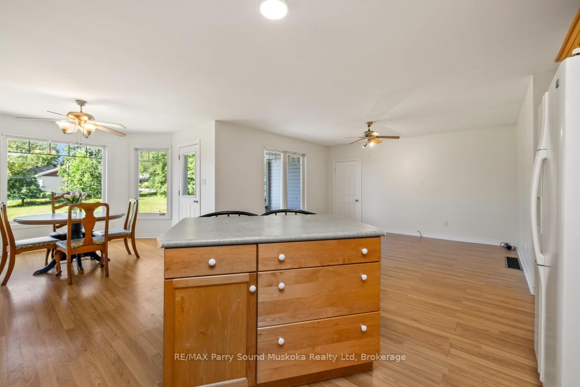 Photo 17 of 149 William Street, Parry Sound — HOMEH