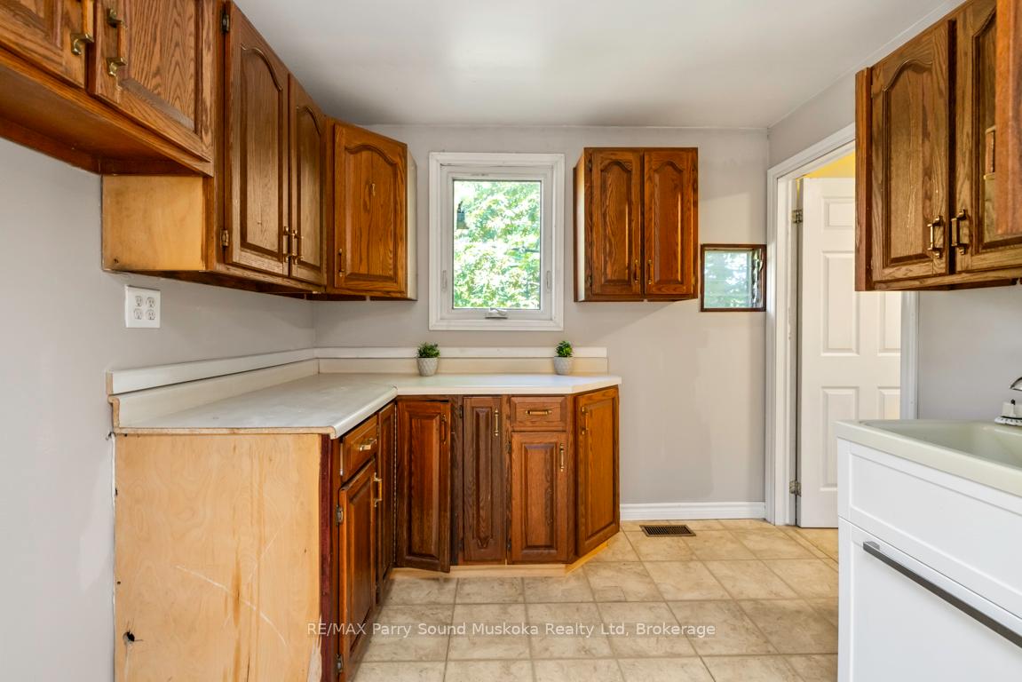 Photo 24 of 149 William Street, Parry Sound — HOMEH
