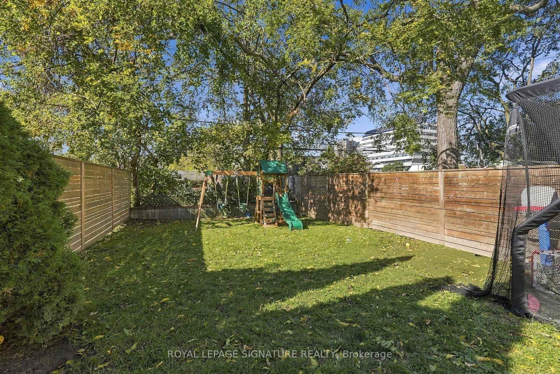 Photo 20 of 46 Hendrick Avenue, Toronto, Wychwood — HOMEH