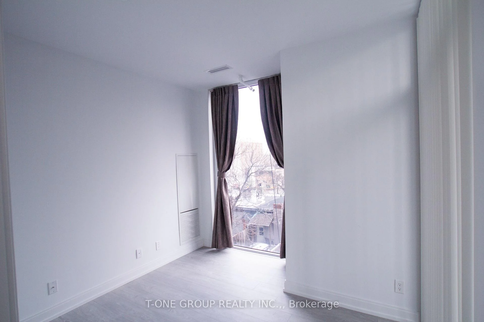 Photo 6 of Unit 505, 181 Dundas Street E, Toronto, Moss Park — HOMEH