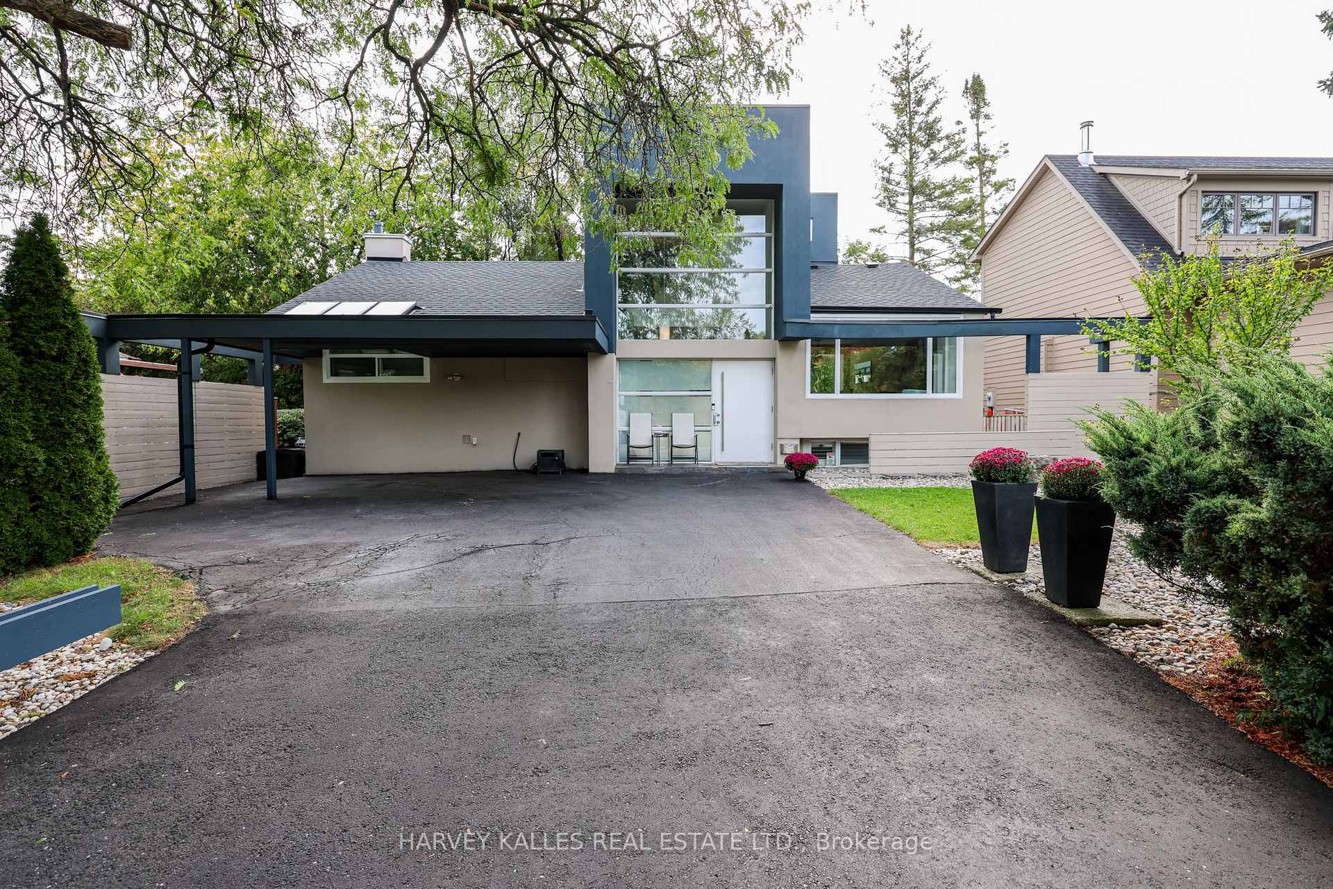Photo of 90 Berkinshaw Crescent