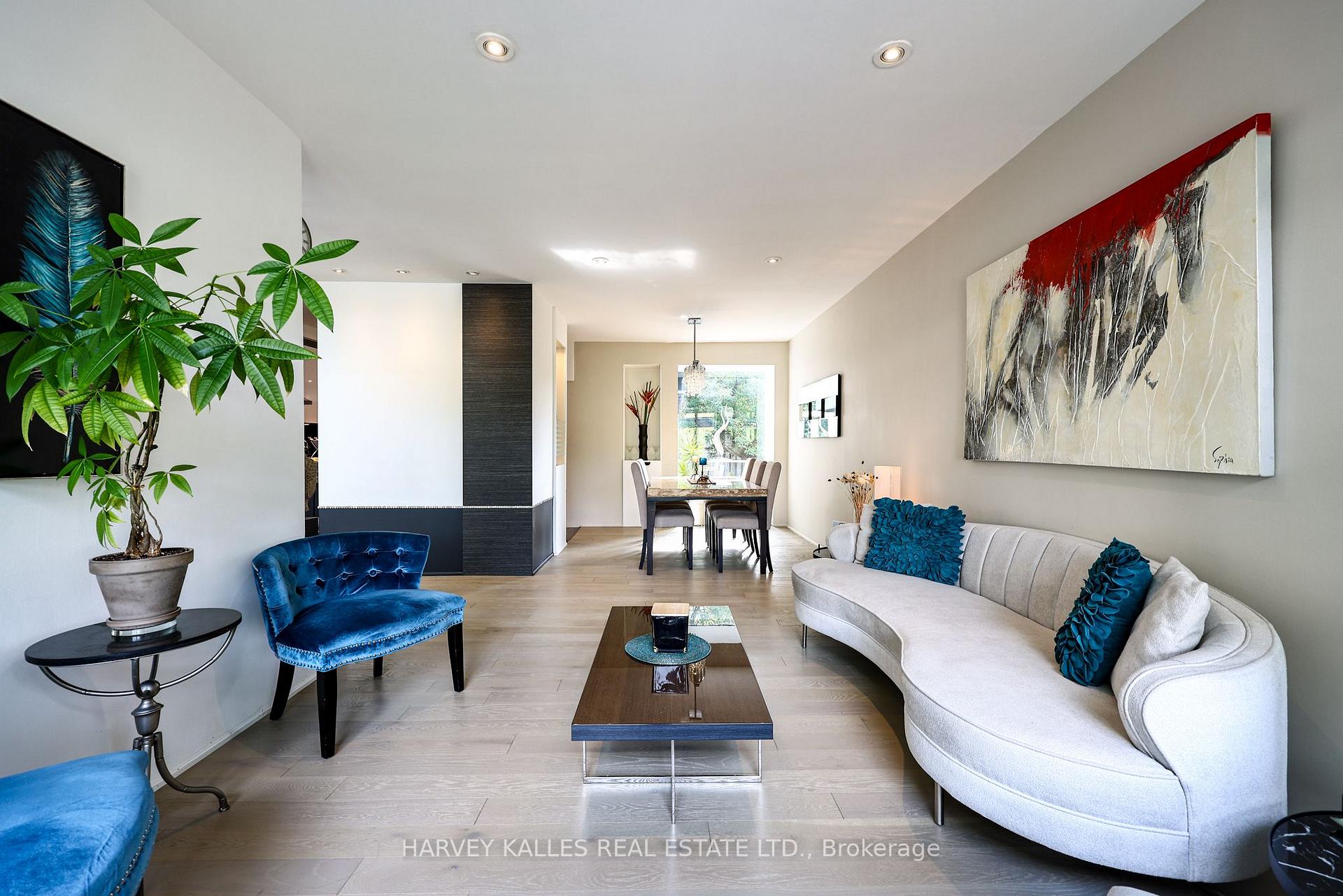 Photo 12 of 90 Berkinshaw Crescent, North York, Banbury-Don Mills — HOMEH