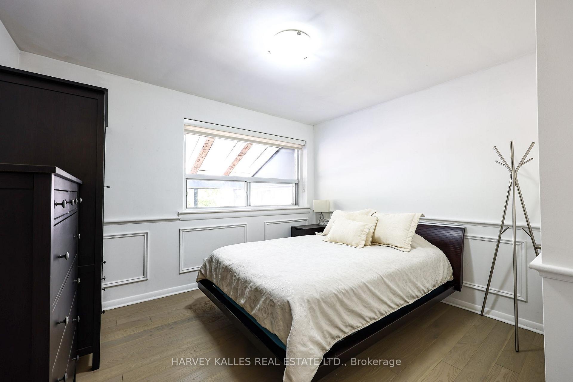 Photo 26 of 90 Berkinshaw Crescent, North York, Banbury-Don Mills — HOMEH