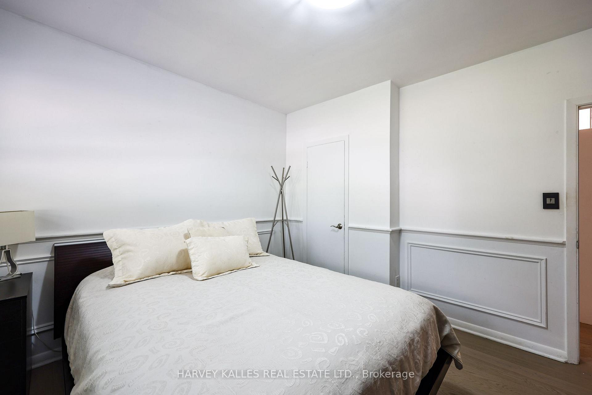 Photo 27 of 90 Berkinshaw Crescent, North York, Banbury-Don Mills — HOMEH
