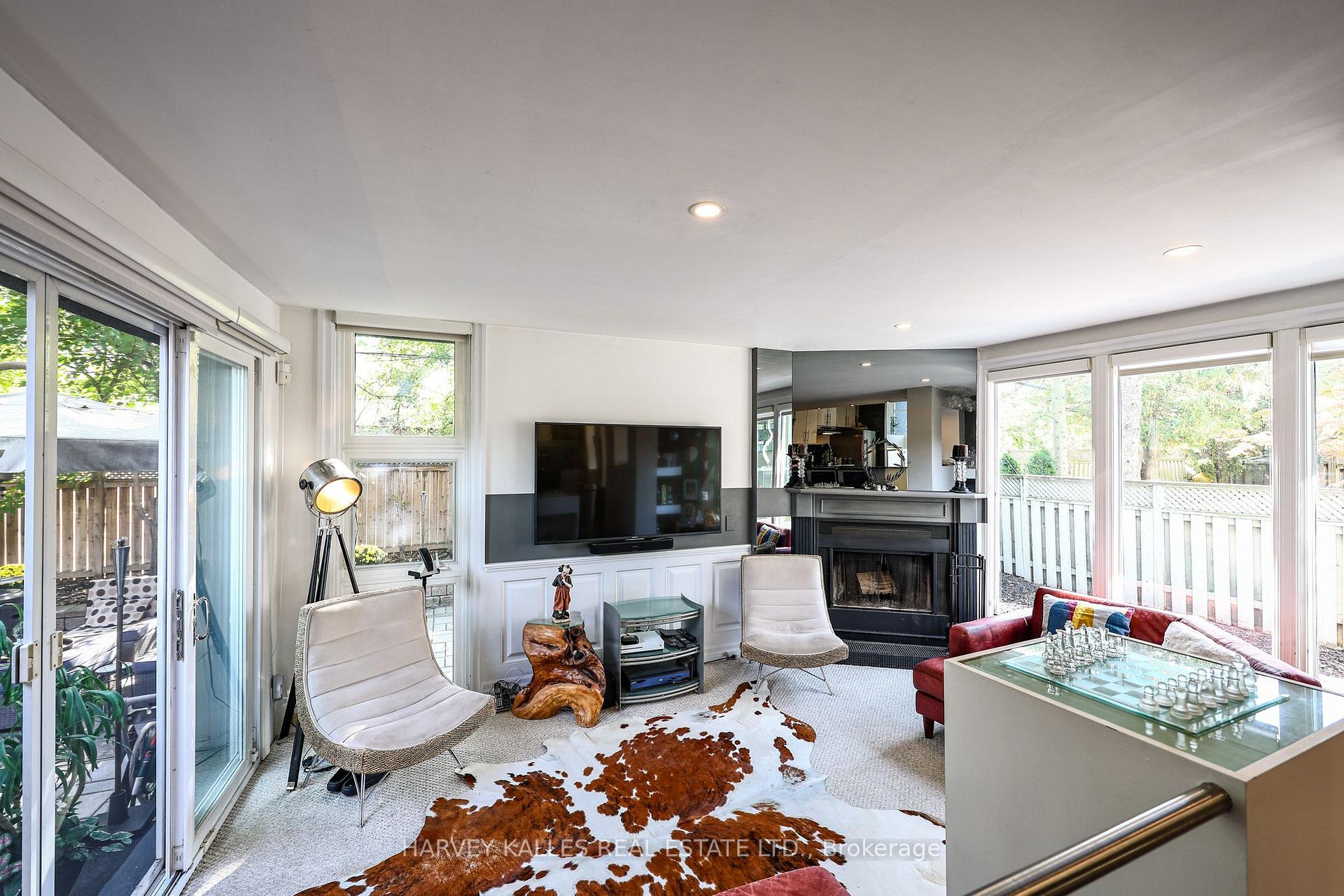 Photo 40 of 90 Berkinshaw Crescent, North York, Banbury-Don Mills — HOMEH