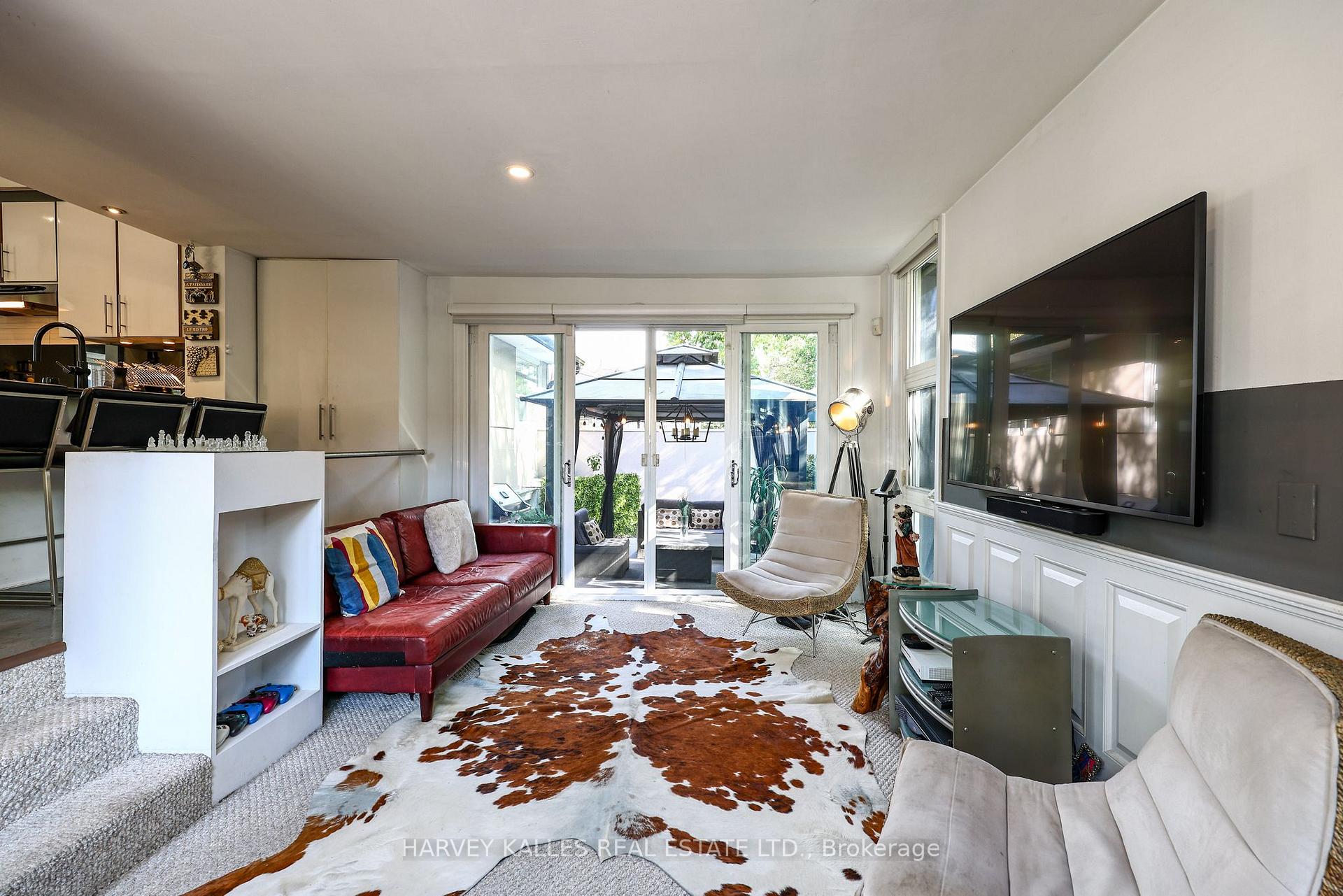 Photo 42 of 90 Berkinshaw Crescent, North York, Banbury-Don Mills — HOMEH