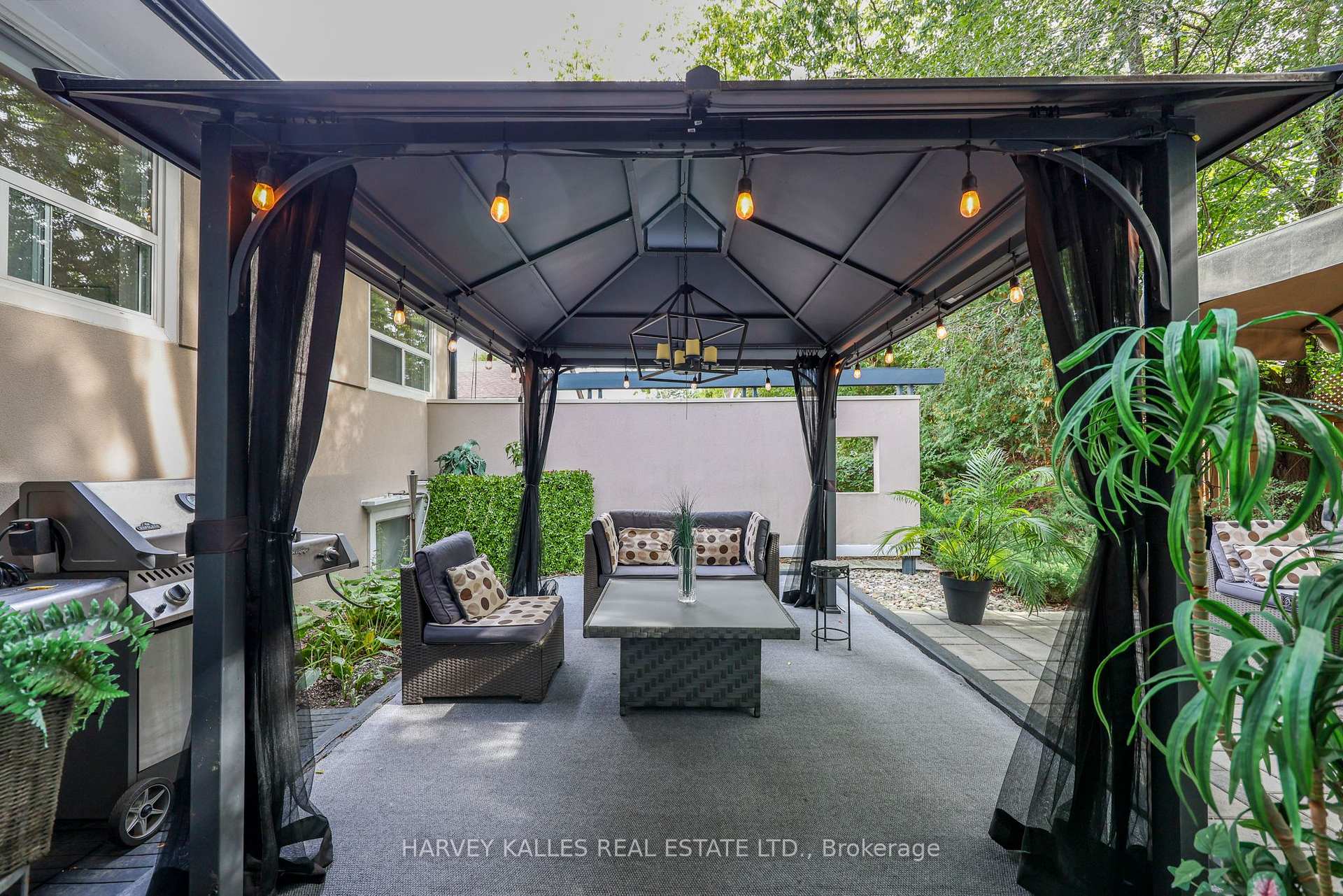 Photo 49 of 90 Berkinshaw Crescent, North York, Banbury-Don Mills — HOMEH