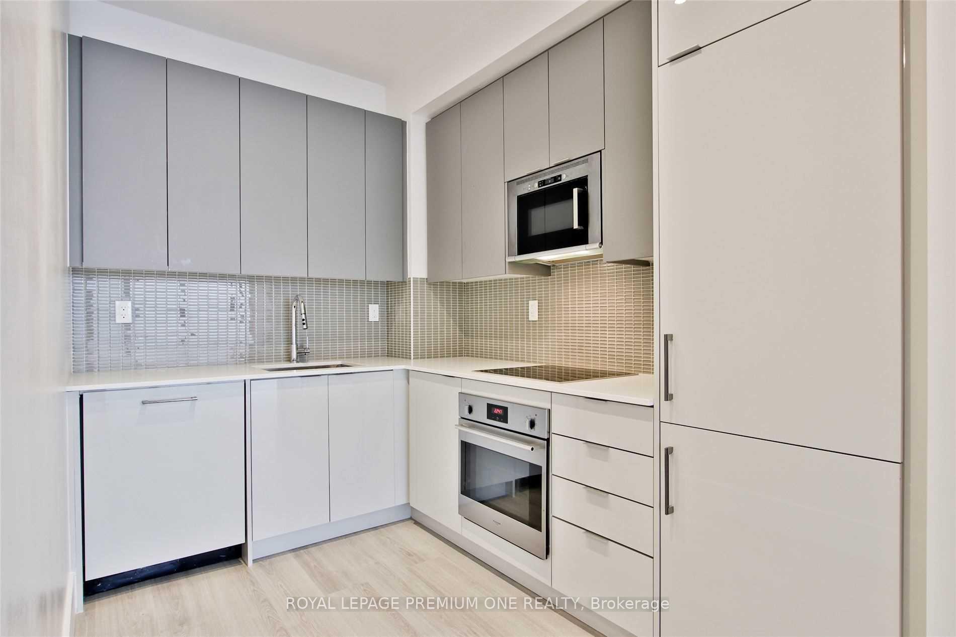 Photo 12 of Unit 1409, 2916 Highway 7 Road, Vaughan, Concord — HOMEH