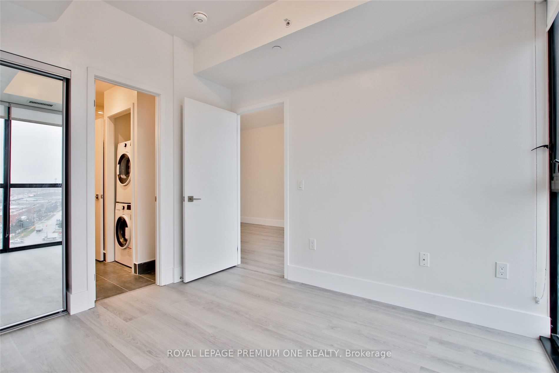 Photo 16 of Unit 1409, 2916 Highway 7 Road, Vaughan, Concord — HOMEH