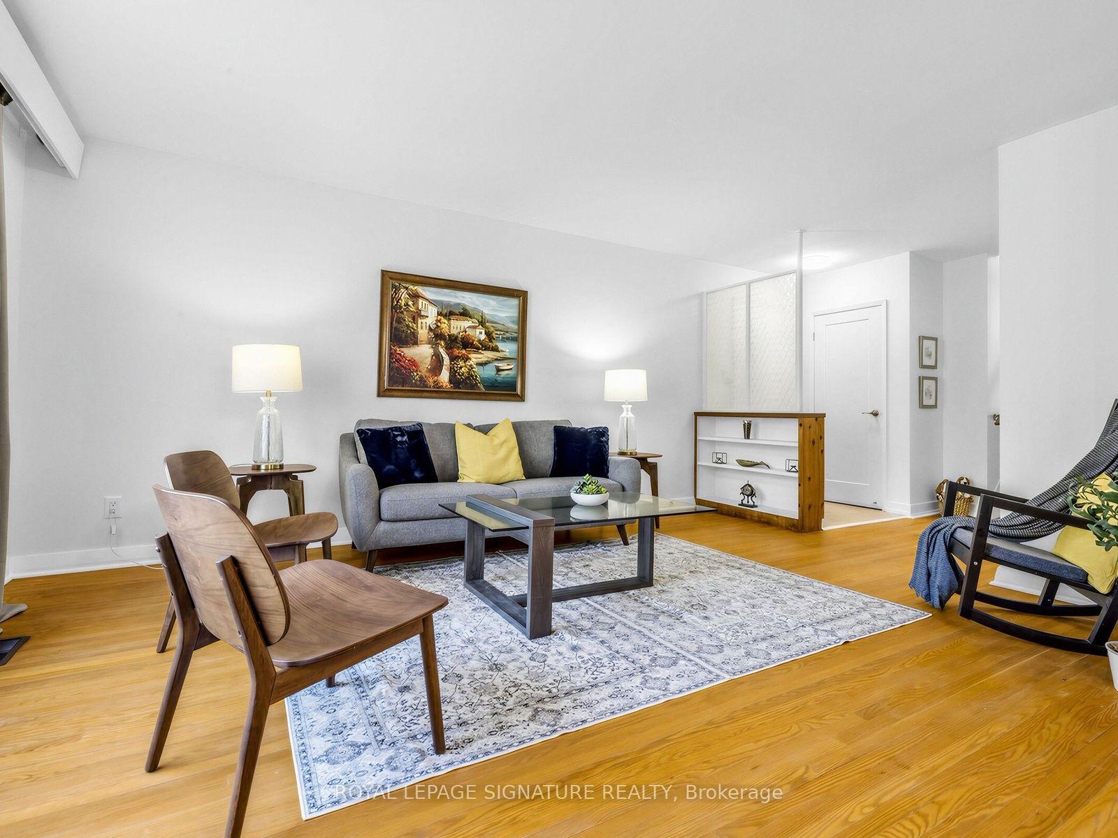 Photo 6 of 165 Wedgewood Drive, North York, Newtonbrook East — HOMEH