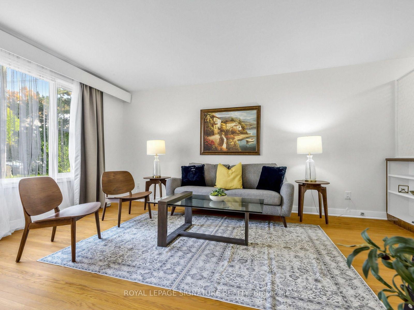Photo 8 of 165 Wedgewood Drive, North York, Newtonbrook East — HOMEH