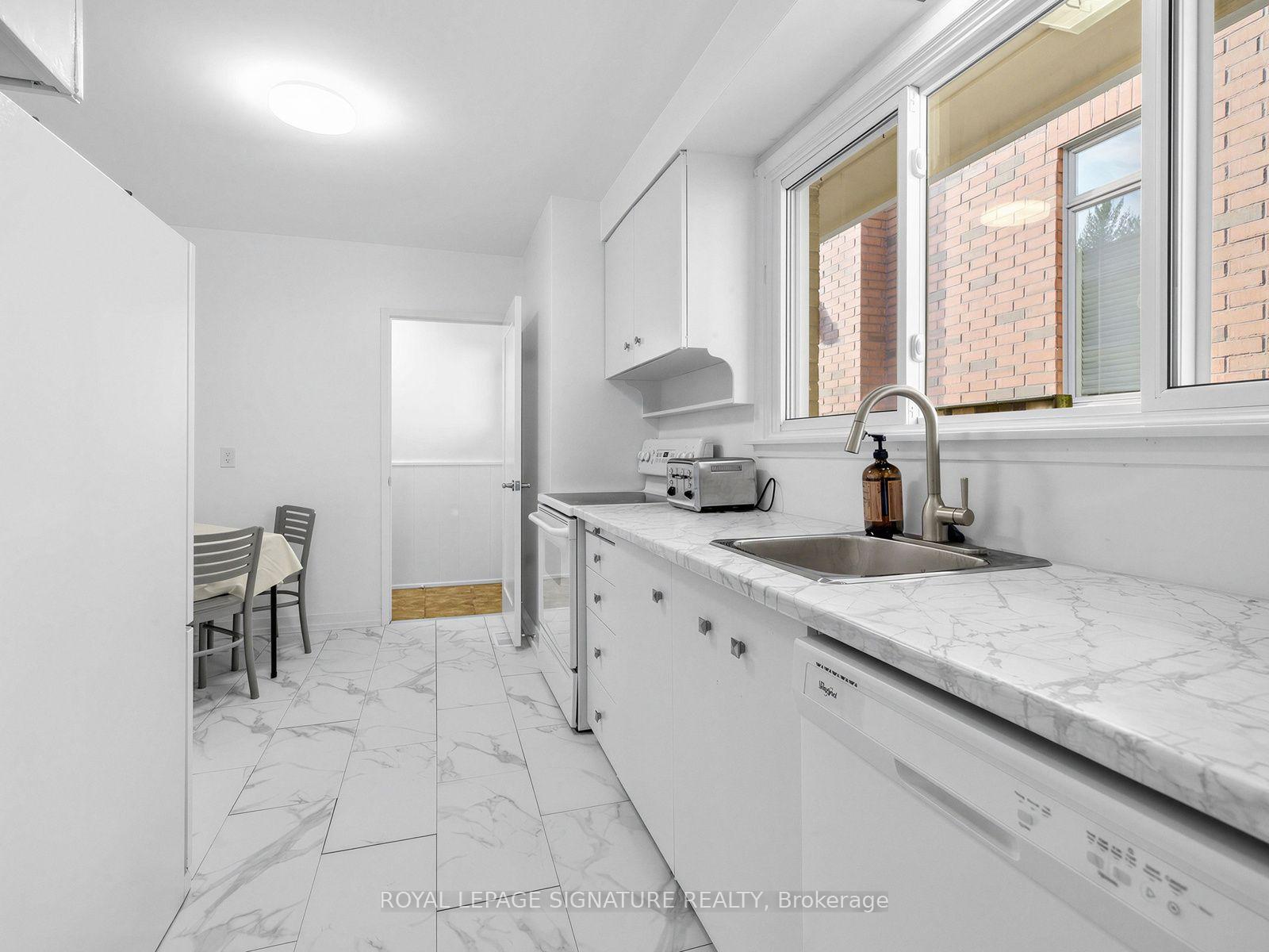 Photo 13 of 165 Wedgewood Drive, North York, Newtonbrook East — HOMEH