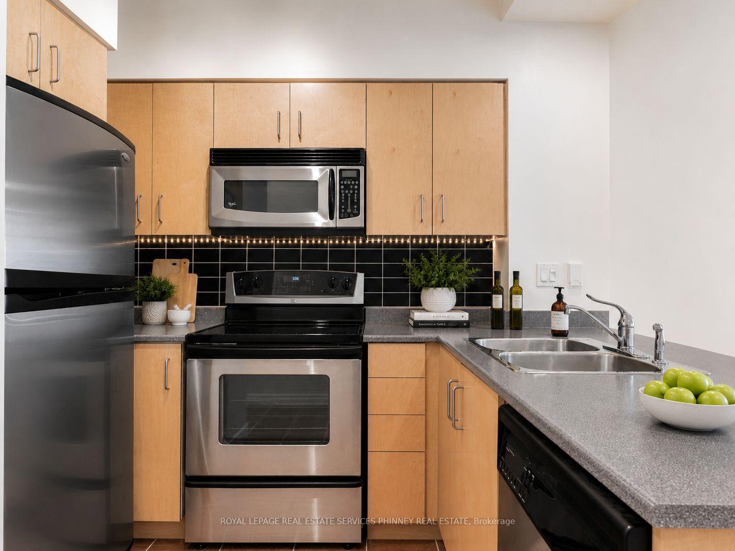 Photo 8 of Unit 2806, 219 Fort York Boulevard, Toronto, Niagara — HOMEH