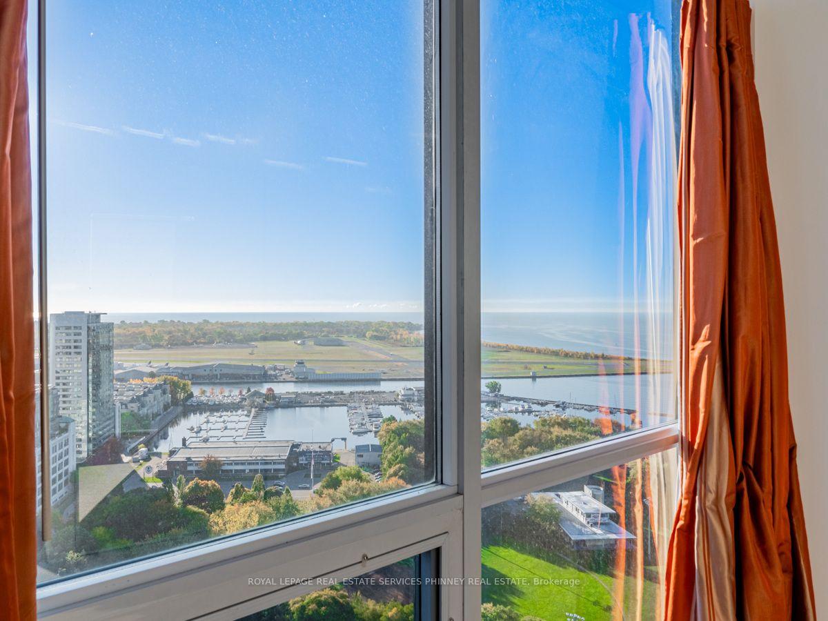 Photo 13 of Unit 2806, 219 Fort York Boulevard, Toronto, Niagara — HOMEH