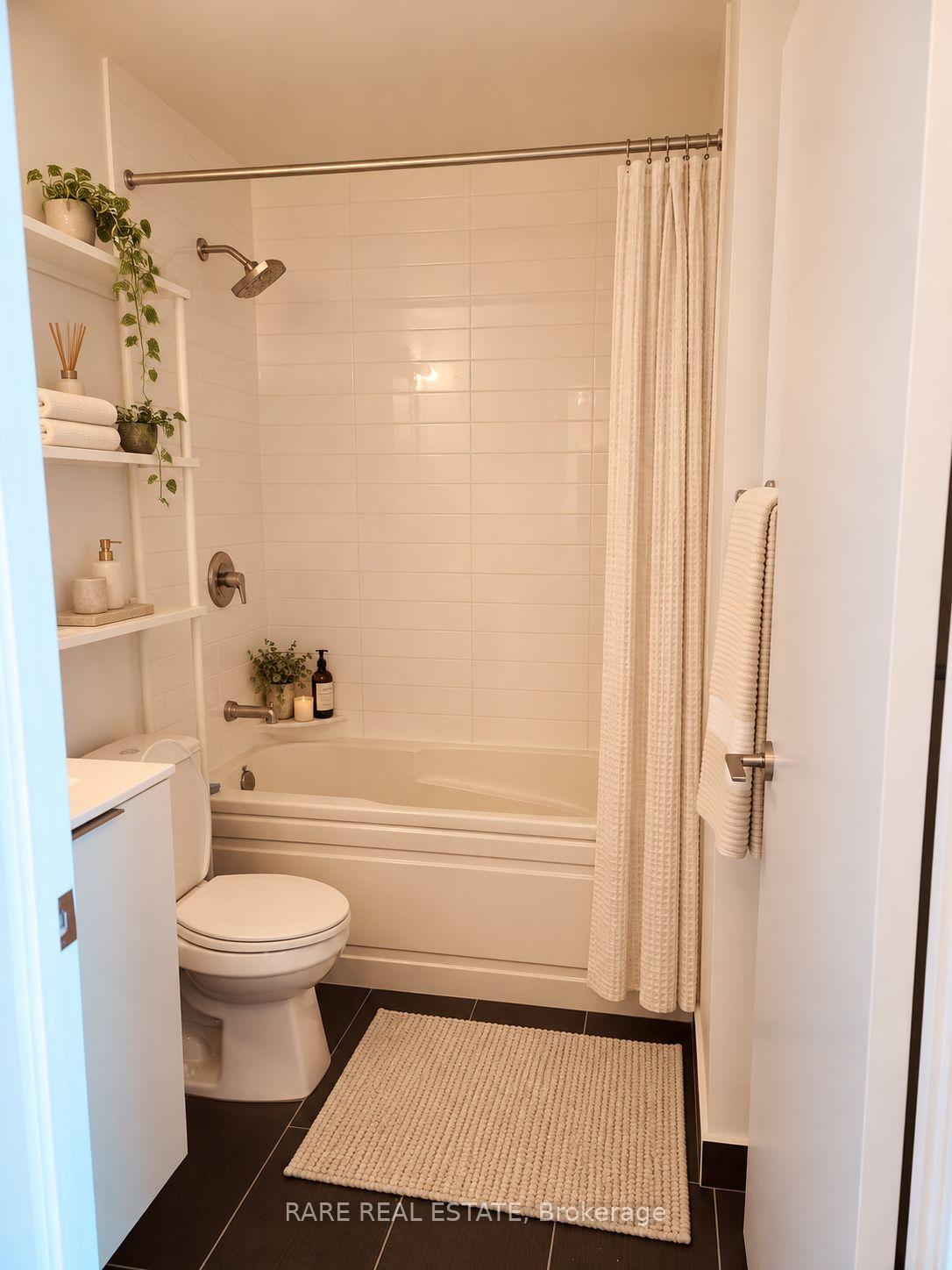 Photo 6 of Unit Lph06A, 30 Shore Breeze Drive, Etobicoke, Mimico — HOMEH