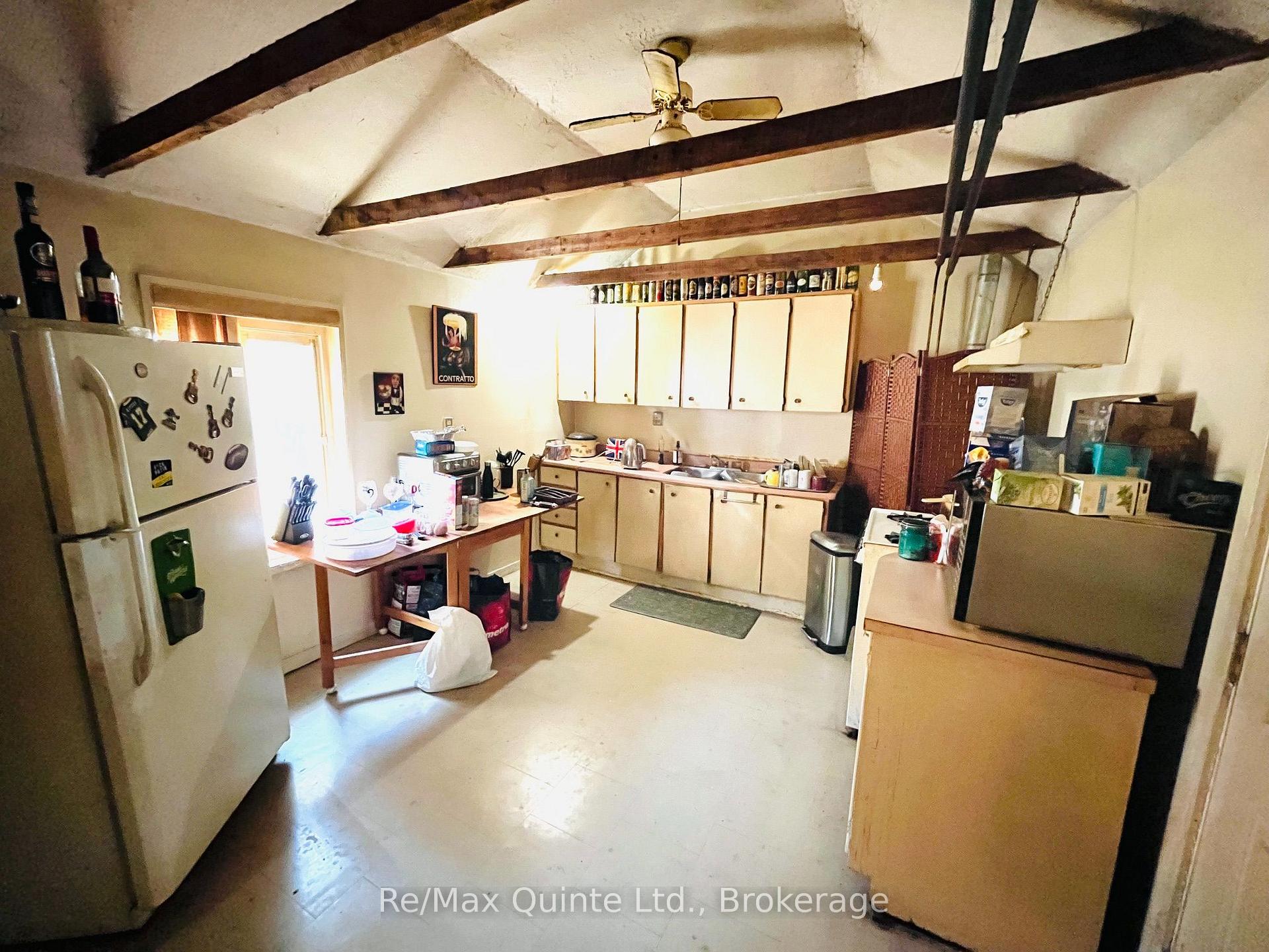 Photo 5 of 92 Foster Avenue S, Belleville, Belleville Ward — HOMEH