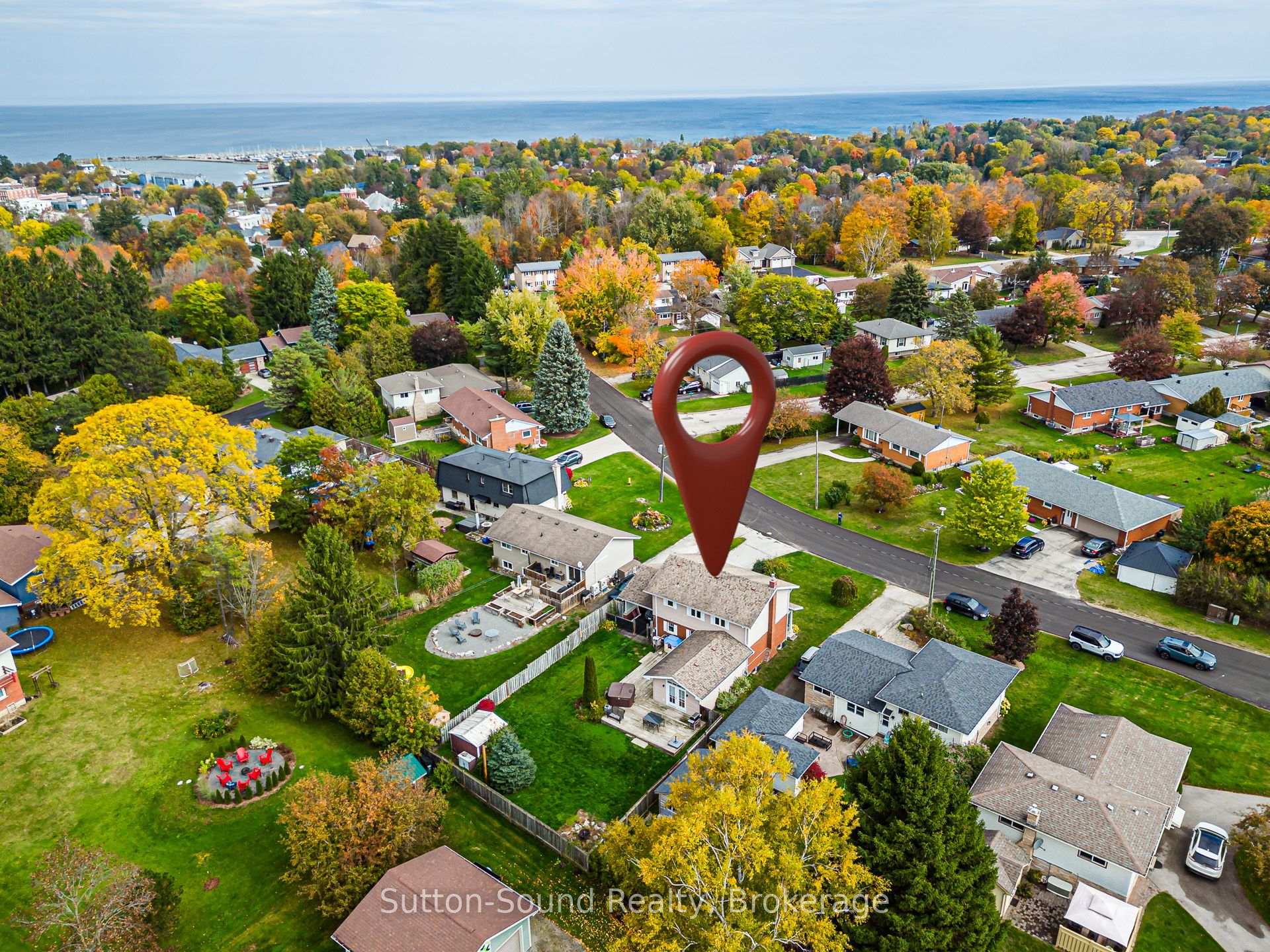 Photo 2 of 48 Union Street, Meaford — HOMEH