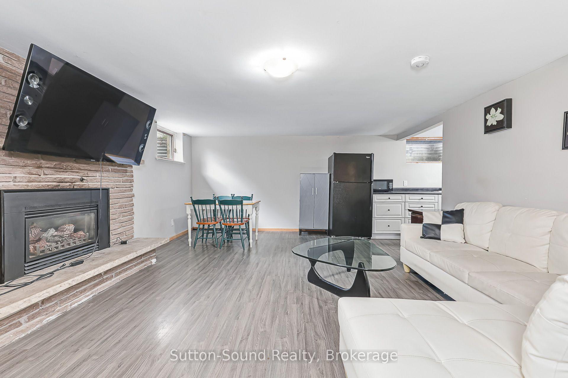 Photo 33 of 48 Union Street, Meaford — HOMEH