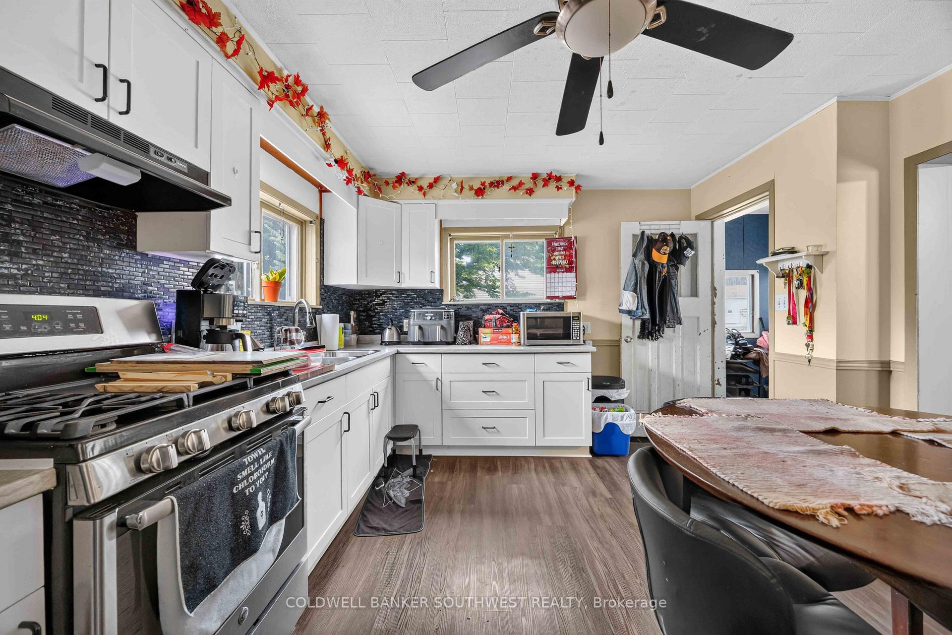 Photo 12 of 265 Maxwell Street, Sarnia — HOMEH