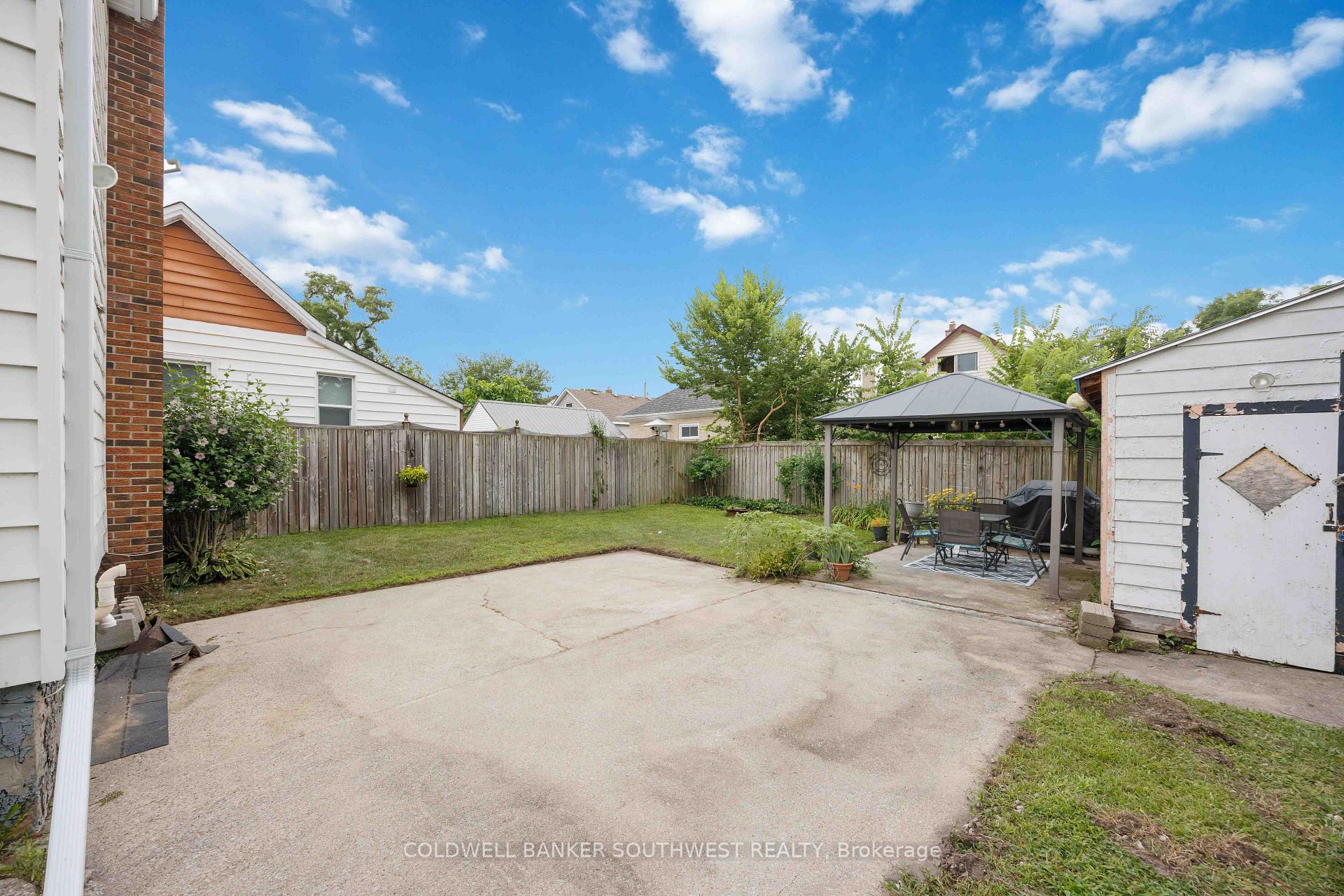 Photo 26 of 265 Maxwell Street, Sarnia — HOMEH