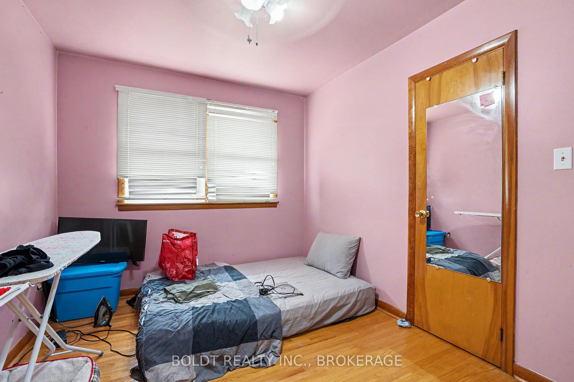 Photo 9 of 5568 Drummond Road, Niagara Falls, Hospital — HOMEH