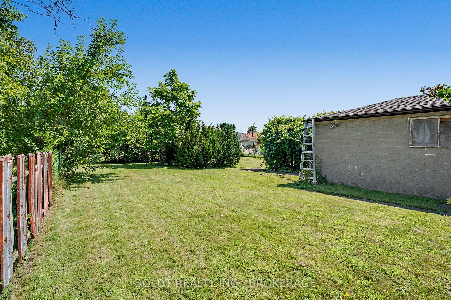 Photo 14 of 5568 Drummond Road, Niagara Falls, Hospital — HOMEH