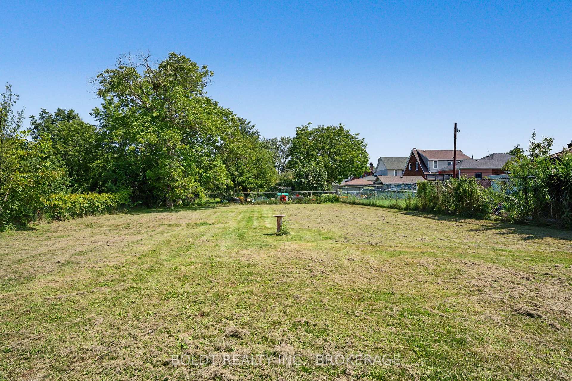 Photo 17 of 5568 Drummond Road, Niagara Falls, Hospital — HOMEH