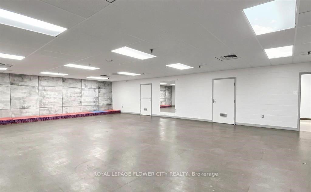 Photo 15 of Unit 413, 455 Sentinel Road, North York, York University Heights — HOMEH
