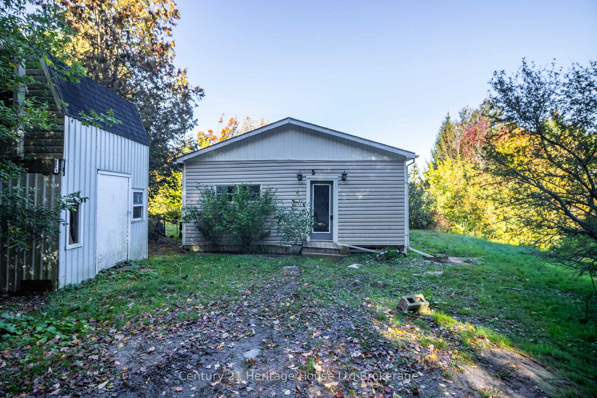 Photo of Unit 5 Quail, 596101 59 Highway