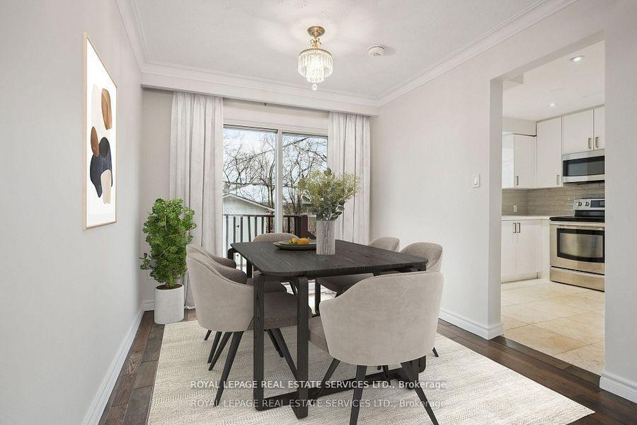 Photo 5 of 256 Zelda Crescent, Richmond Hill, Crosby — HOMEH