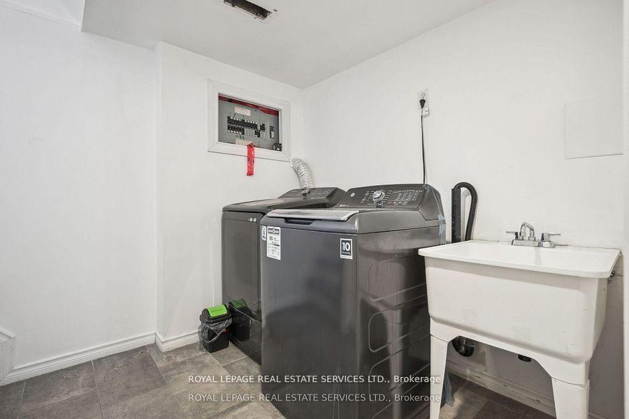 Photo 19 of 256 Zelda Crescent, Richmond Hill, Crosby — HOMEH