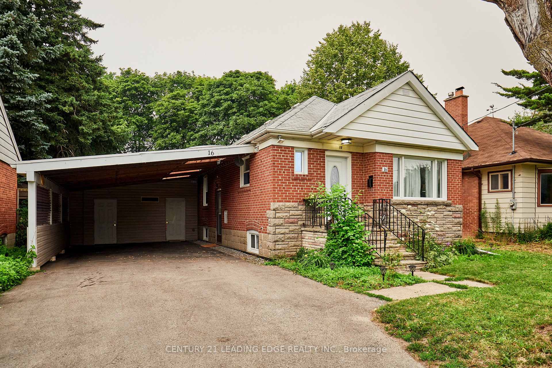 Photo of 16 McCowan Road