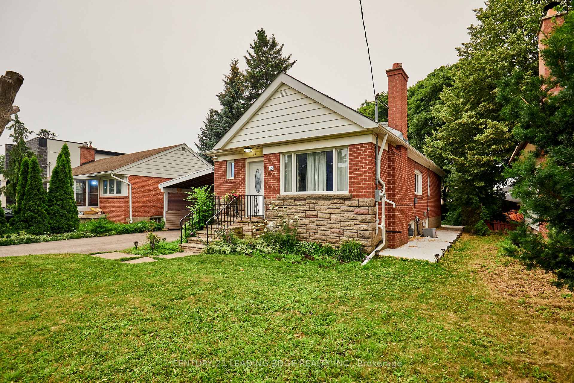 Photo 2 of 16 McCowan Road, Scarborough, Cliffcrest — HOMEH