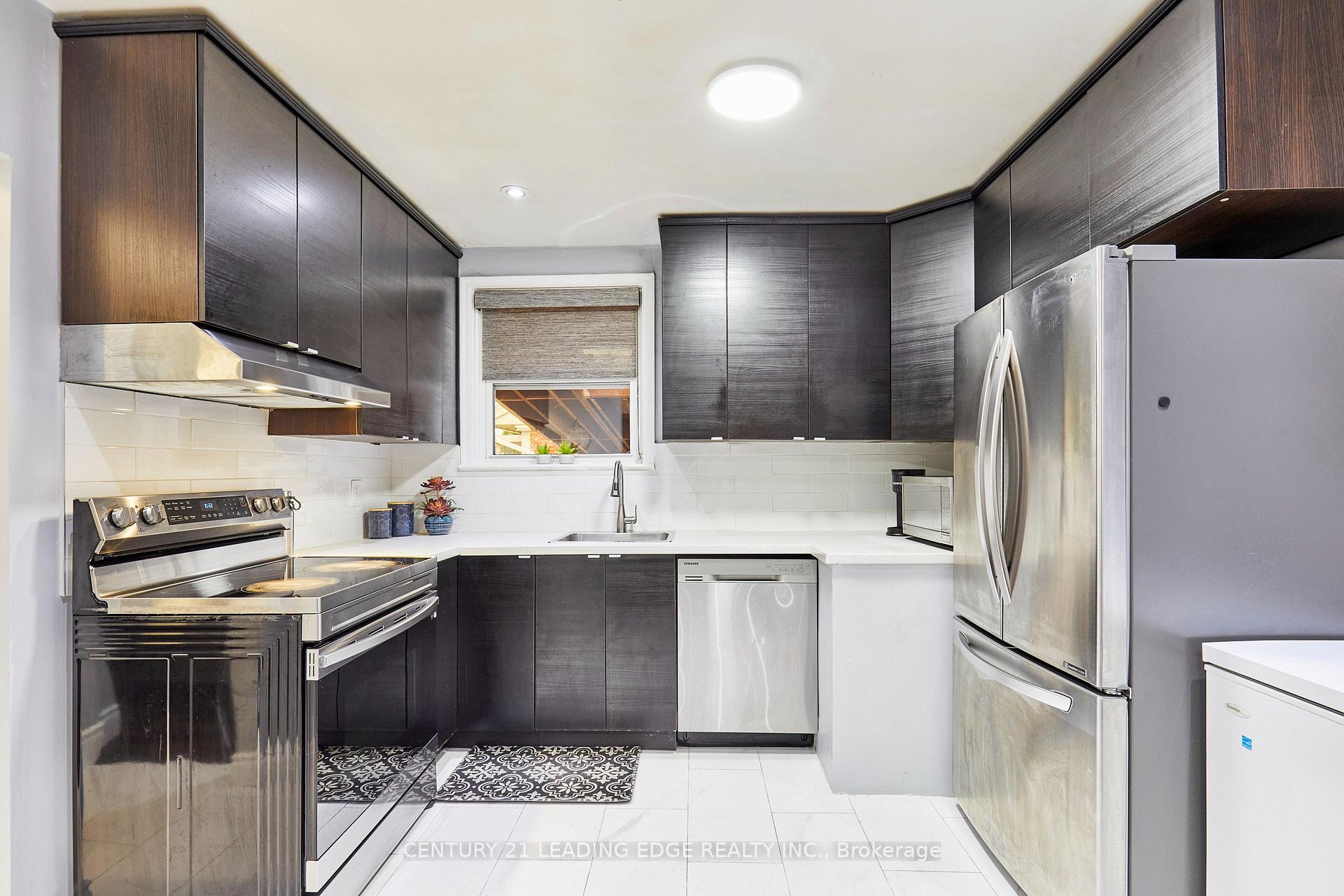 Photo 6 of 16 McCowan Road, Scarborough, Cliffcrest — HOMEH