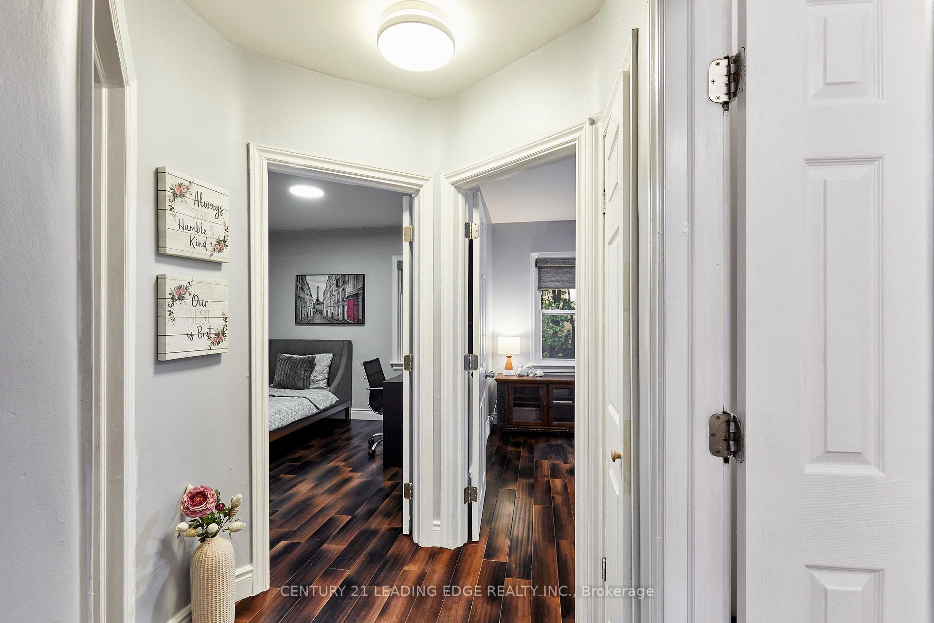 Photo 18 of 16 McCowan Road, Scarborough, Cliffcrest — HOMEH