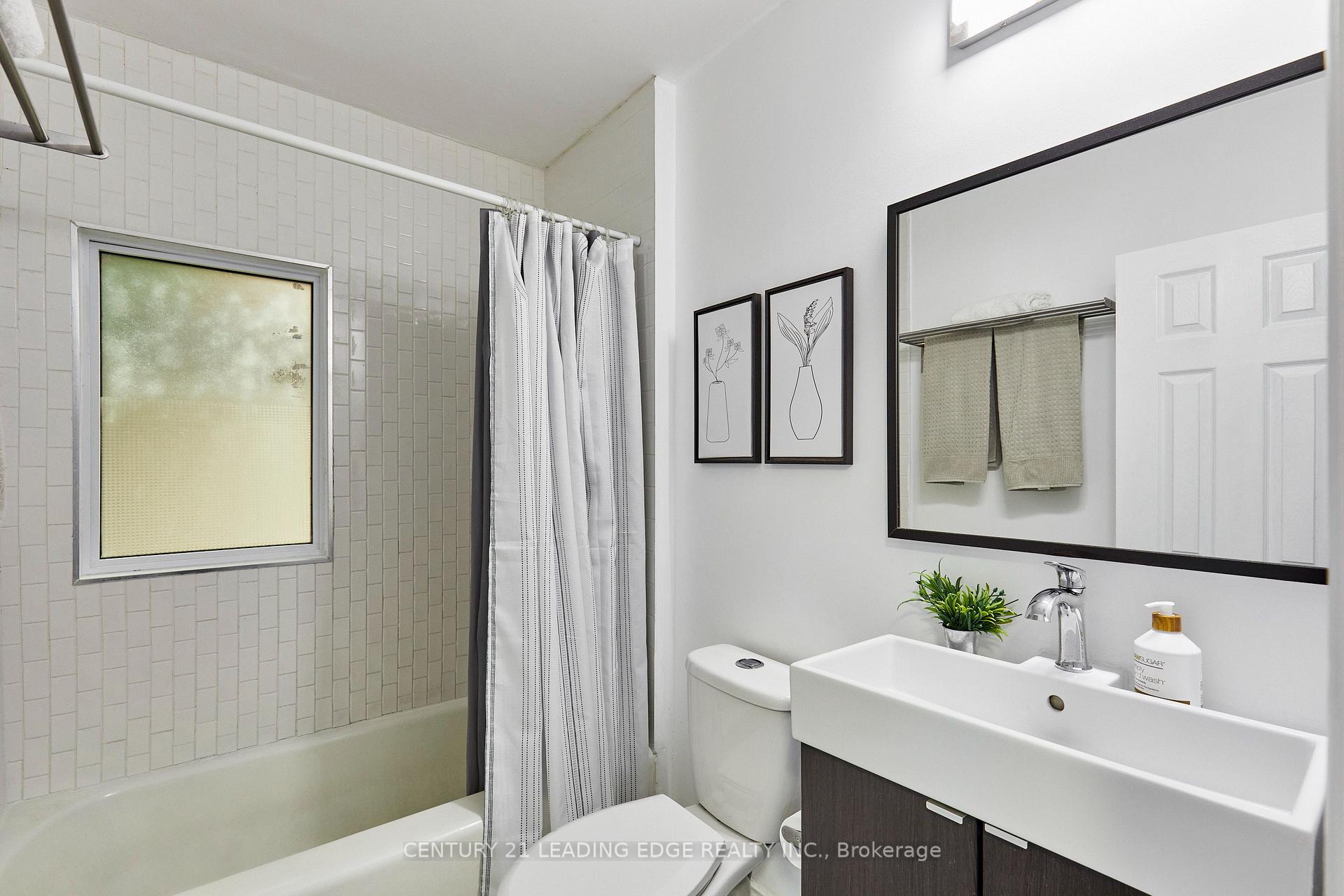 Photo 22 of 16 McCowan Road, Scarborough, Cliffcrest — HOMEH