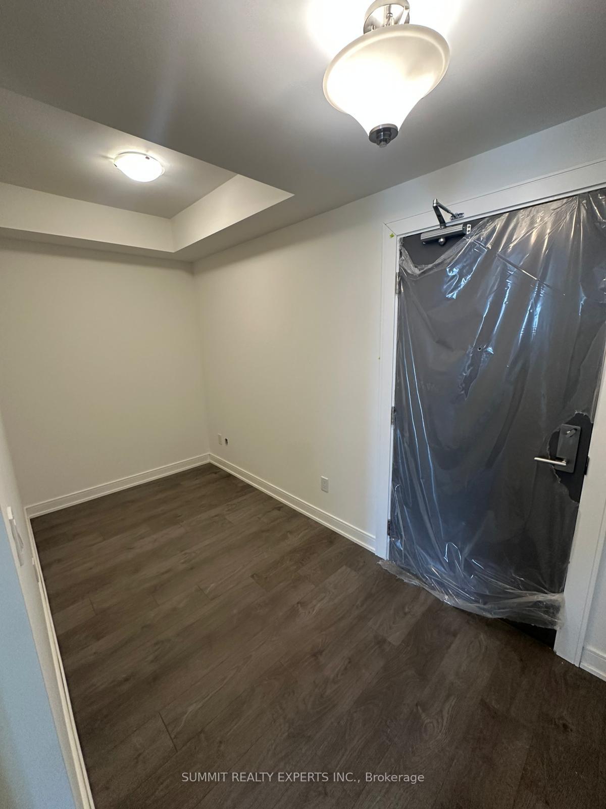 Photo 7 of Unit 1002, 715 Davis Drive, Newmarket, Huron Heights-Leslie Valley — HOMEH