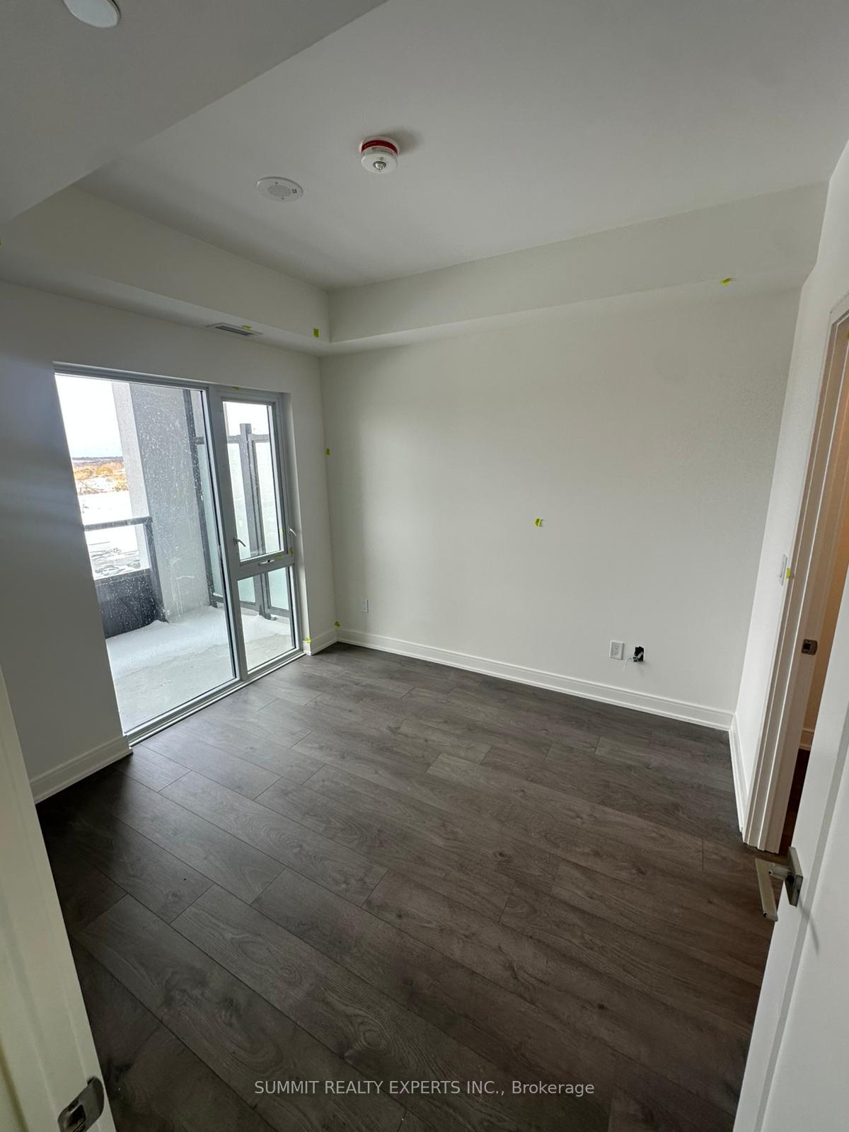 Photo 8 of Unit 1002, 715 Davis Drive, Newmarket, Huron Heights-Leslie Valley — HOMEH