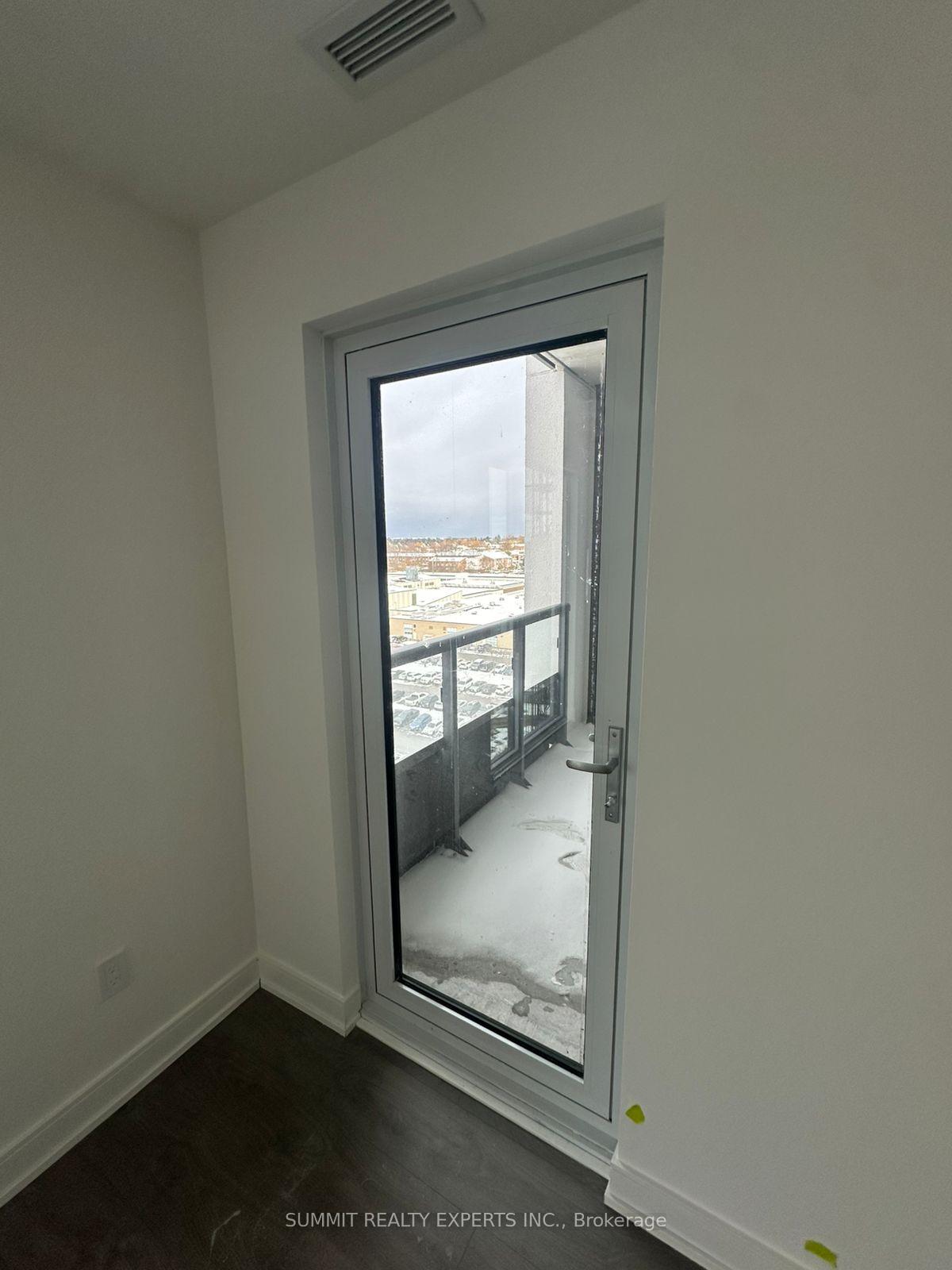 Photo 10 of Unit 1002, 715 Davis Drive, Newmarket, Huron Heights-Leslie Valley — HOMEH