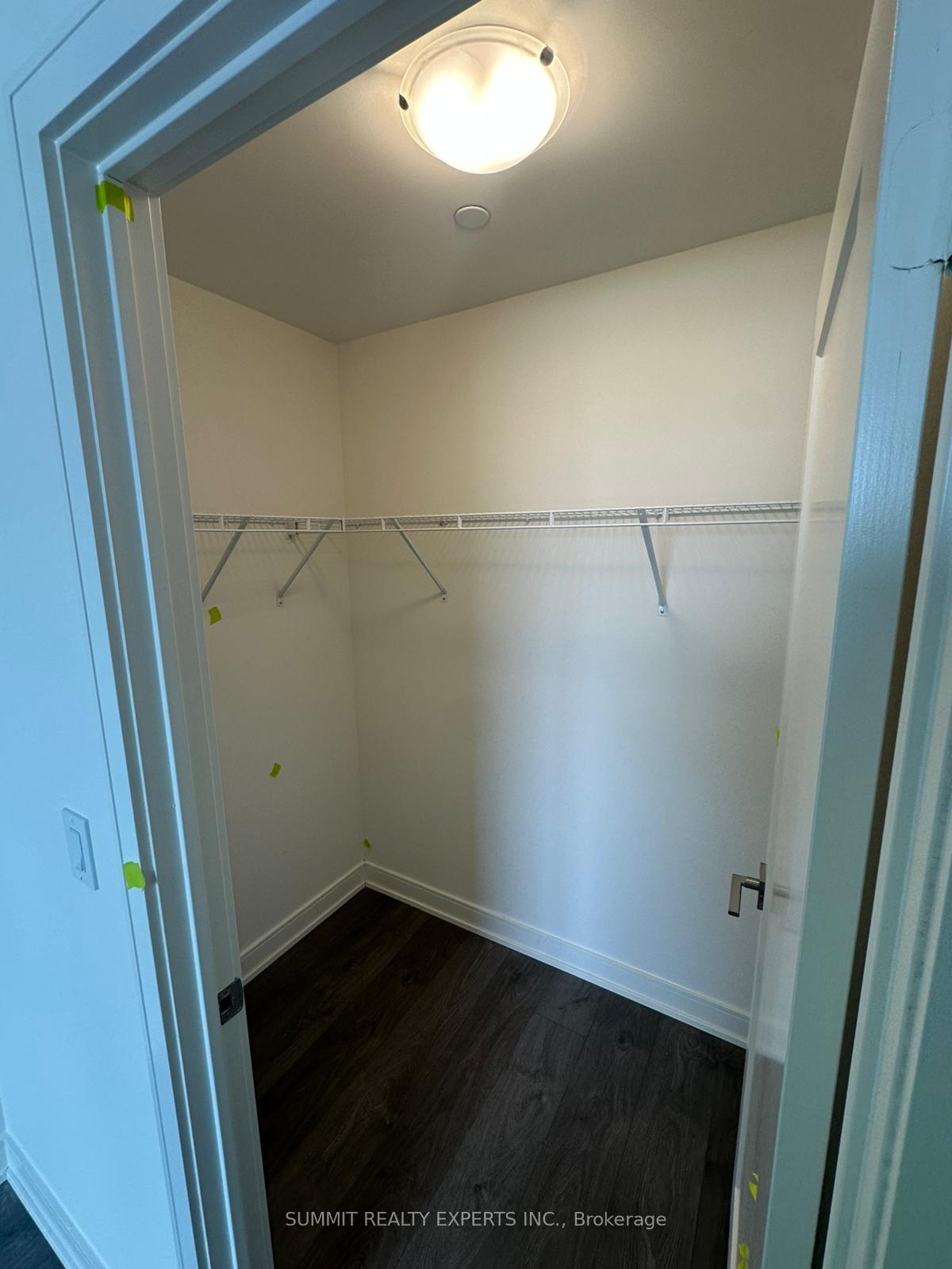 Photo 12 of Unit 1002, 715 Davis Drive, Newmarket, Huron Heights-Leslie Valley — HOMEH