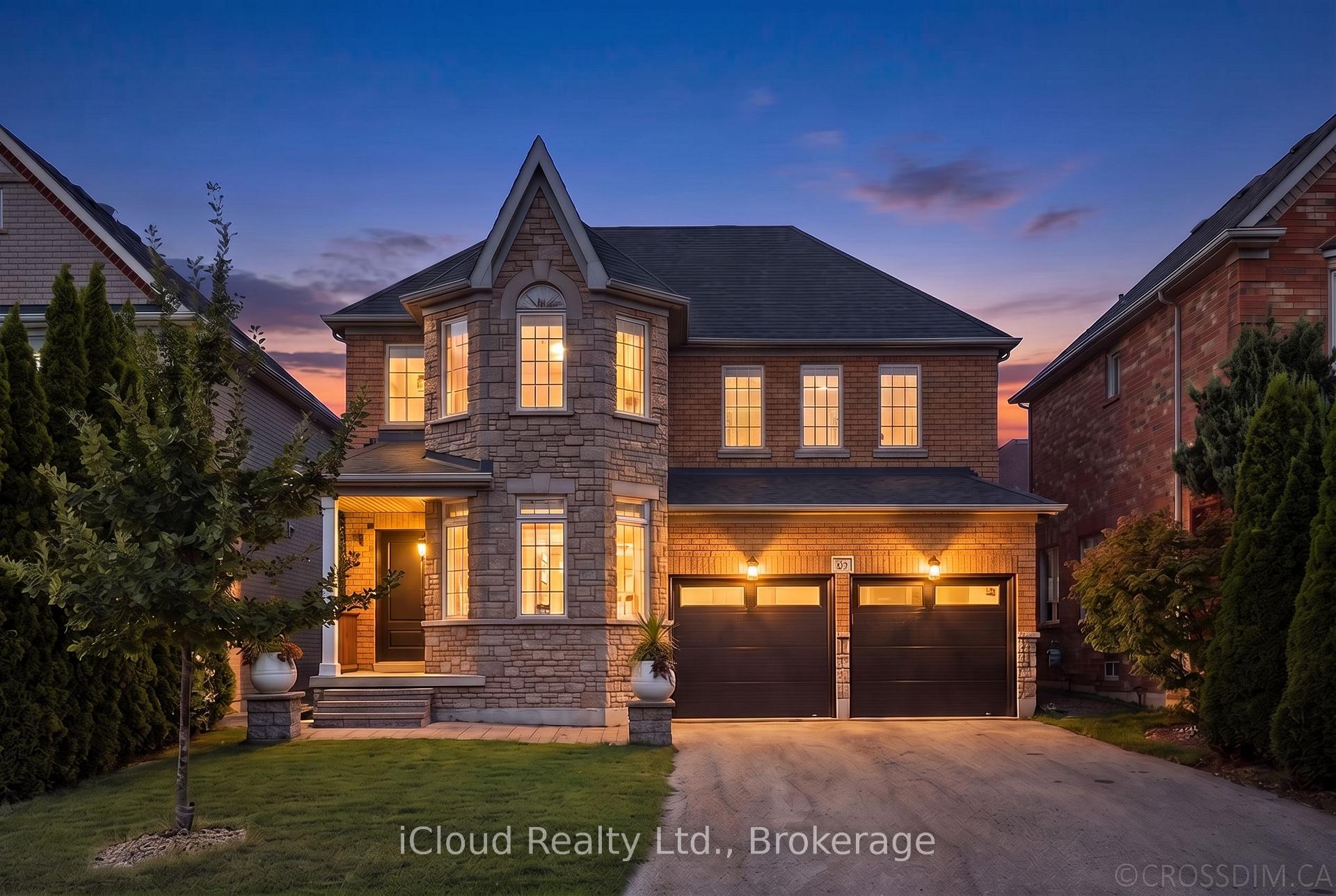 Photo 3 of 60 Tuscana Boulevard, Vaughan, Patterson — HOMEH